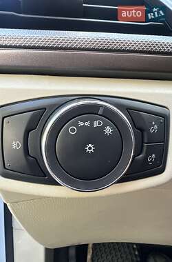 Седан Ford Fusion 2019 в 