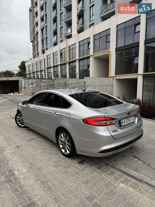 Седан Ford Fusion 2018 в Львові