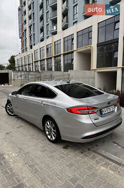 Седан Ford Fusion 2018 в 