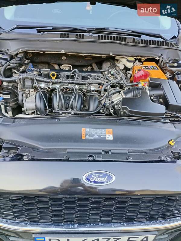 Седан Ford Fusion 2013 в Глобиному