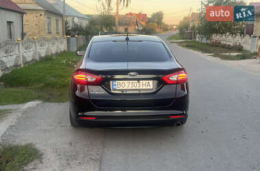 Седан Ford Fusion 2013 в 