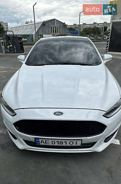 Седан Ford Fusion 2014 в 