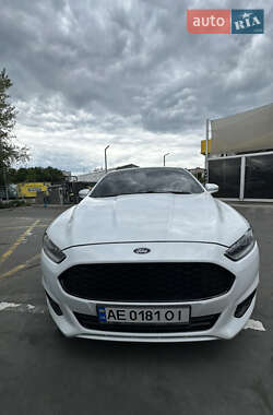 Седан Ford Fusion 2014 в 
