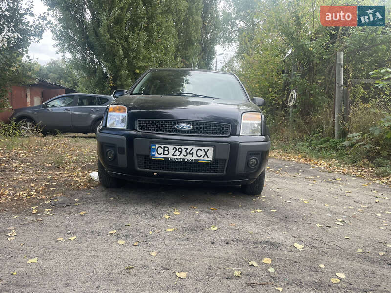 Хэтчбек Ford Fusion 2008 в 