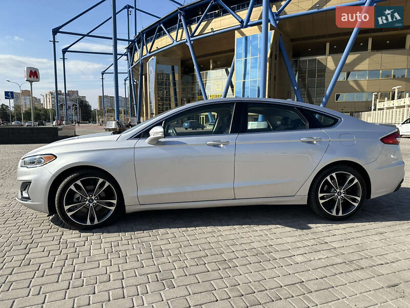 Седан Ford Fusion 2018 в Харькове