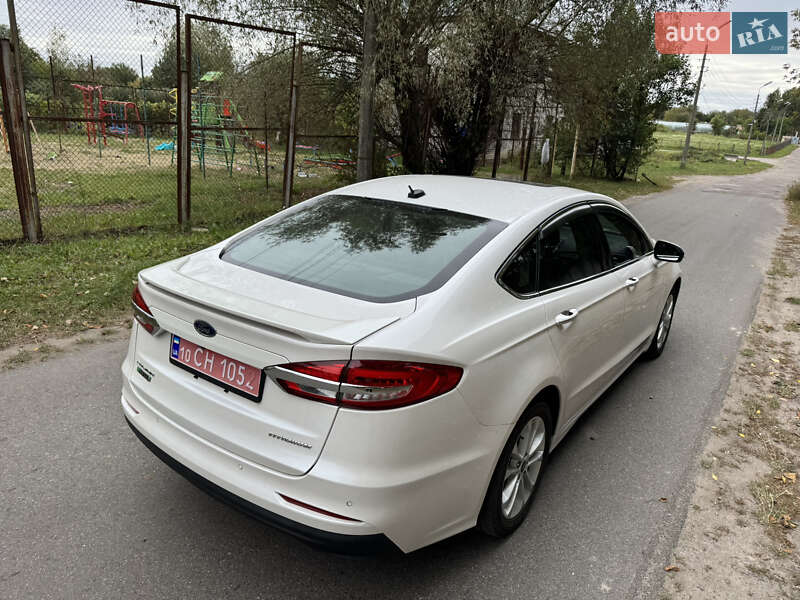 Седан Ford Fusion 2019 в Києві