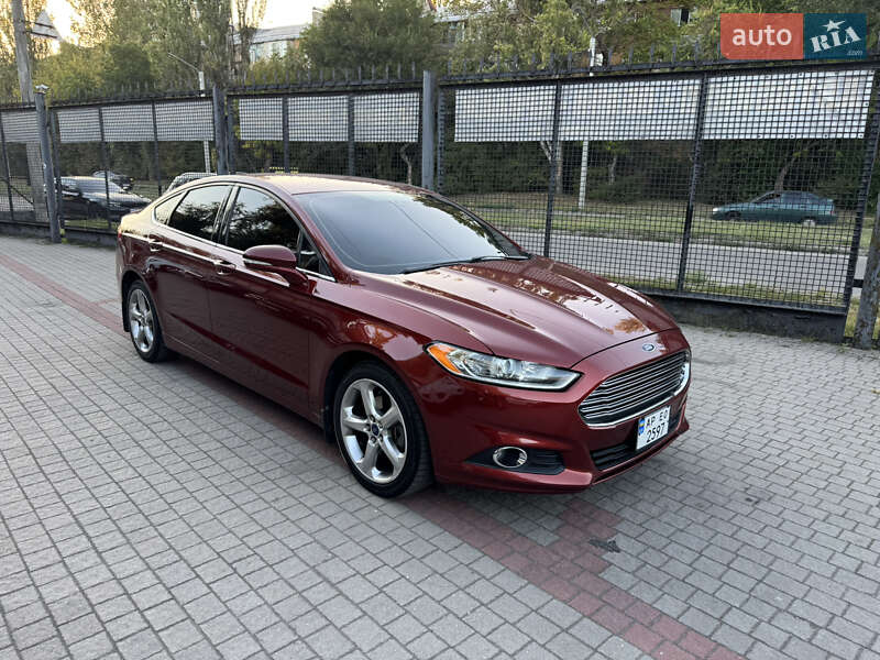 Седан Ford Fusion 2013 в 