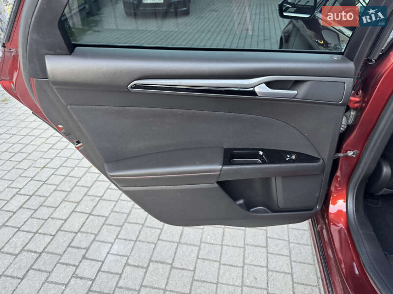 Седан Ford Fusion 2013 в Запорожье