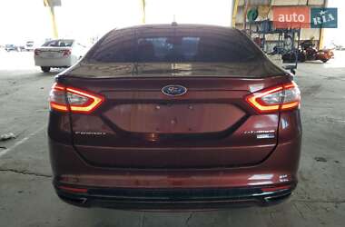 Седан Ford Fusion 2016 в 