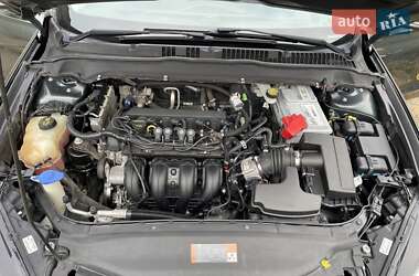 Седан Ford Fusion 2015 в 