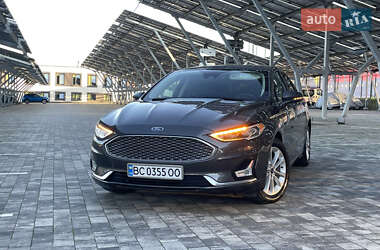 Седан Ford Fusion 2018 в 