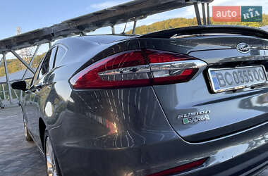 Седан Ford Fusion 2018 в 