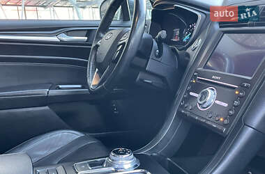Седан Ford Fusion 2018 в 