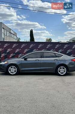 Седан Ford Fusion 2018 в 