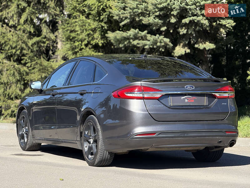 Седан Ford Fusion 2018 в Тернополі