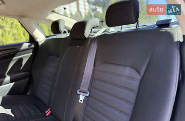 Седан Ford Fusion 2018 в 