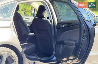 Седан Ford Fusion 2018 в 