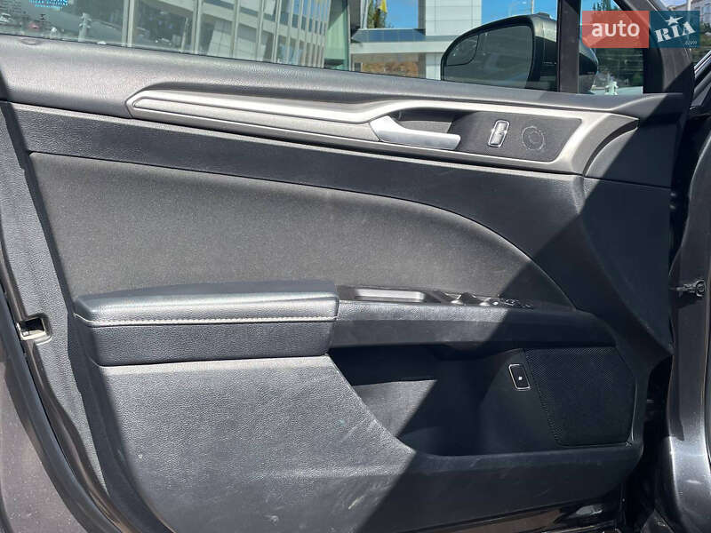 Седан Ford Fusion 2017 в Києві