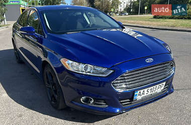 Седан Ford Fusion 2015 в 