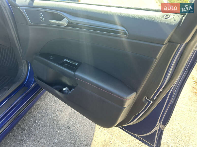Седан Ford Fusion 2015 в Киеве
