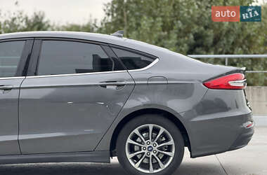 Седан Ford Fusion 2020 в 