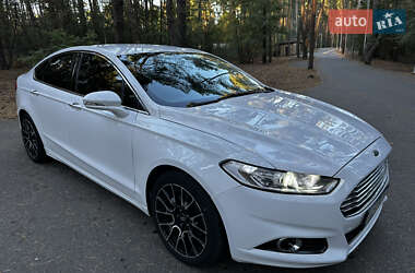 Седан Ford Fusion 2014 в 