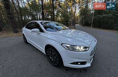 Седан Ford Fusion 2014 в 
