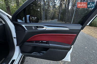 Седан Ford Fusion 2014 в 