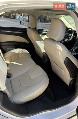 Седан Ford Fusion 2015 в Александрие