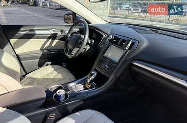 Седан Ford Fusion 2015 в Александрие