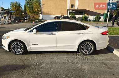 Седан Ford Fusion 2017 в 