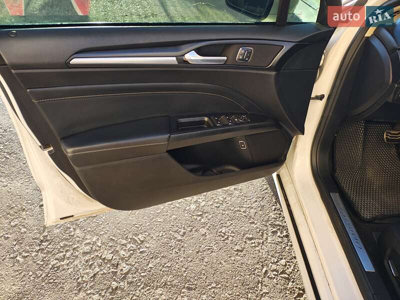 Седан Ford Fusion 2017 в Києві фото 17 Седан Ford Fusion 2017 в Києві