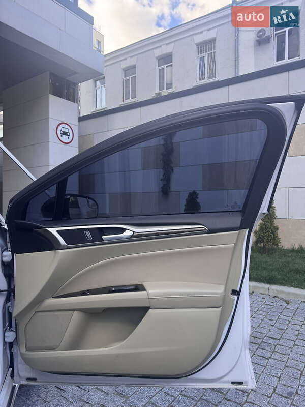 Седан Ford Fusion 2014 в Киеве