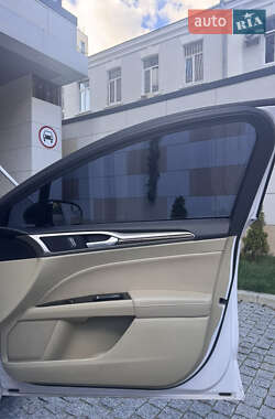 Седан Ford Fusion 2014 в 