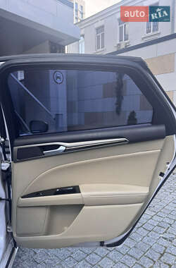 Седан Ford Fusion 2014 в 