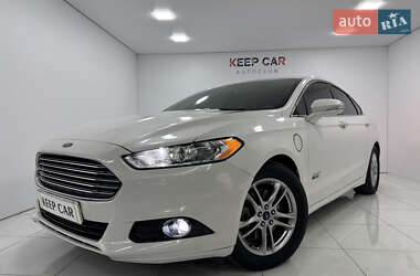 Седан Ford Fusion 2015 в 