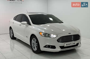 Седан Ford Fusion 2015 в 