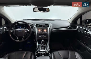 Седан Ford Fusion 2015 в 