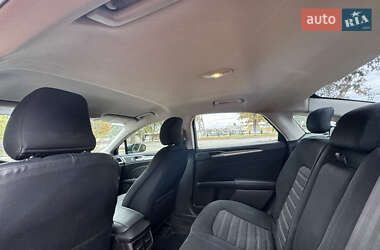 Седан Ford Fusion 2015 в 