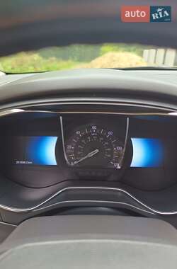 Седан Ford Fusion 2013 в 