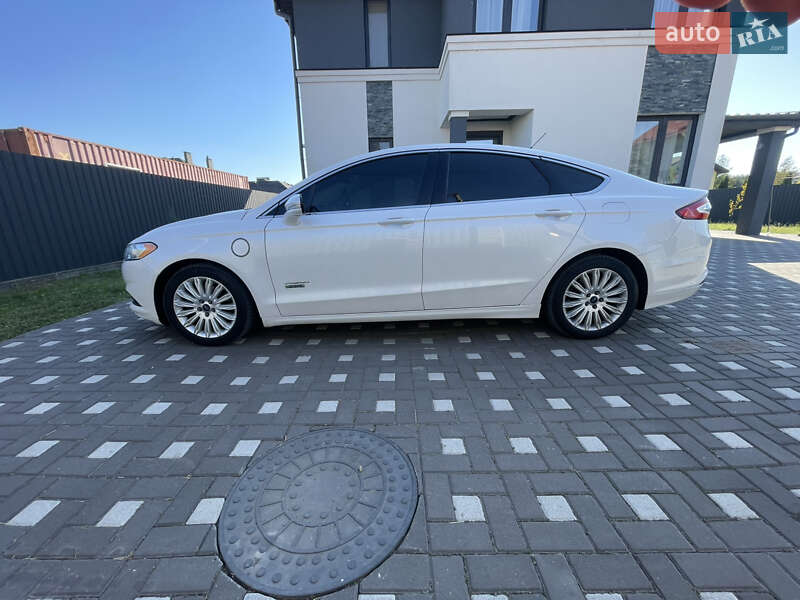 Седан Ford Fusion 2015 в Киеве