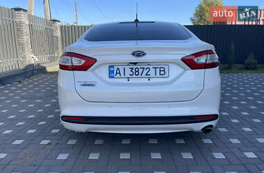Седан Ford Fusion 2015 в 