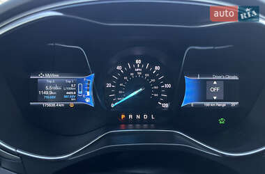 Седан Ford Fusion 2015 в 