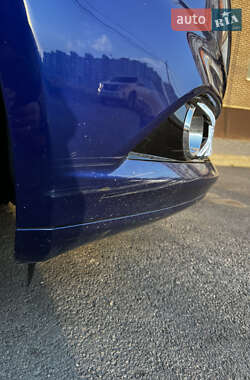 Седан Ford Fusion 2012 в 