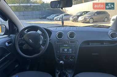 Хетчбек Ford Fusion 2011 в 