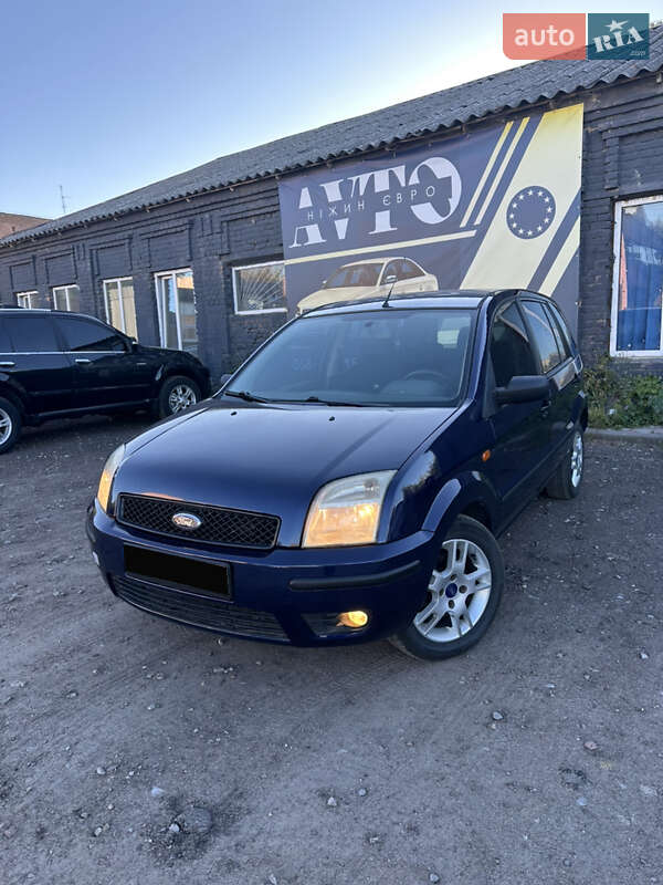 Хетчбек Ford Fusion 2003 в 