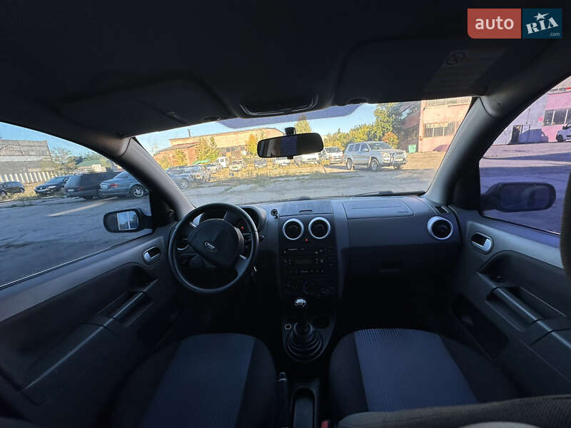 Хэтчбек Ford Fusion 2003 в Нежине