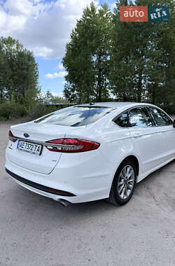 Седан Ford Fusion 2017 в 