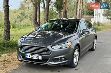 Седан Ford Fusion 2013 в 