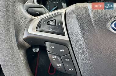 Седан Ford Fusion 2013 в 